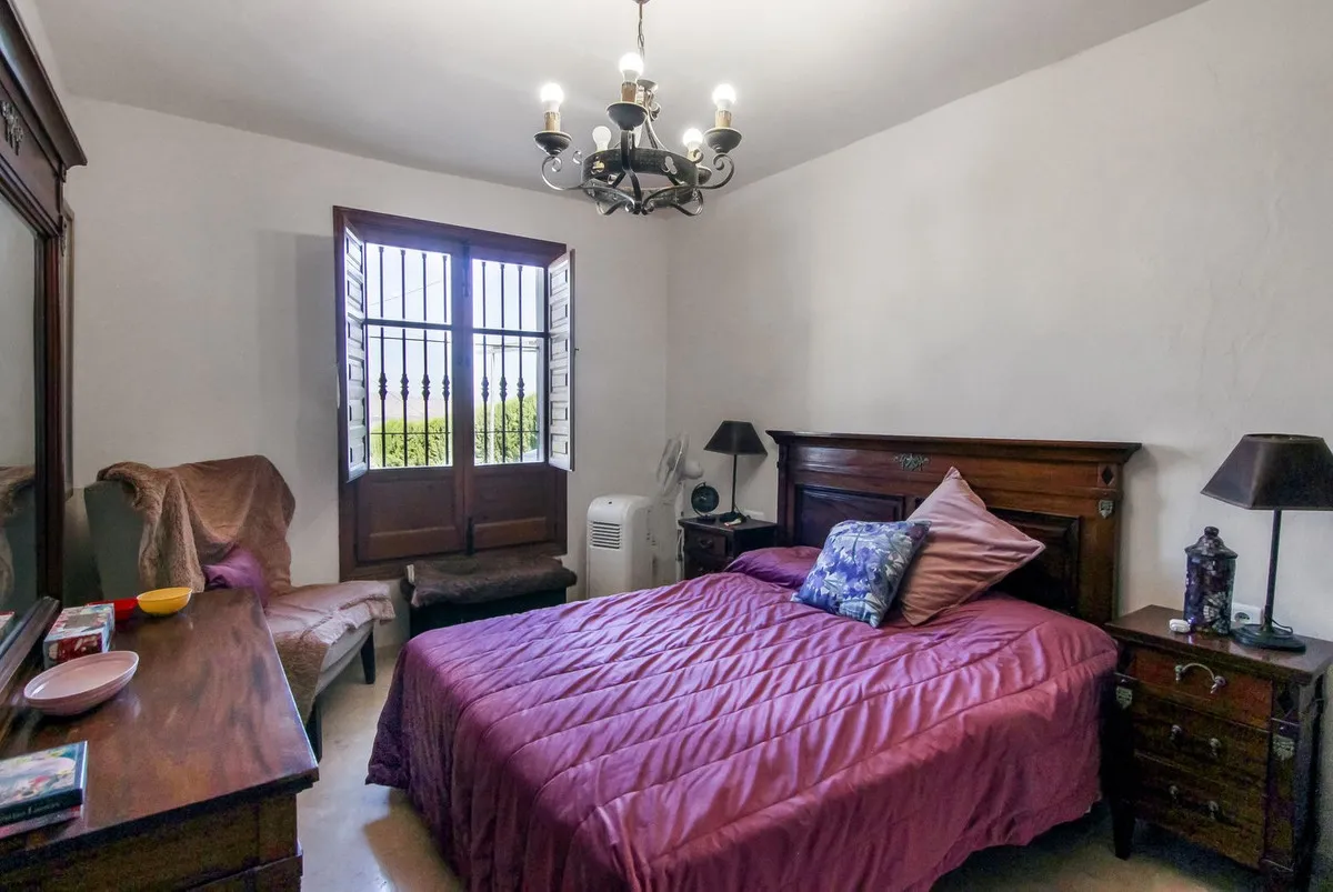 df9203dd-2cc1-47e1-81f2-49837296c54a