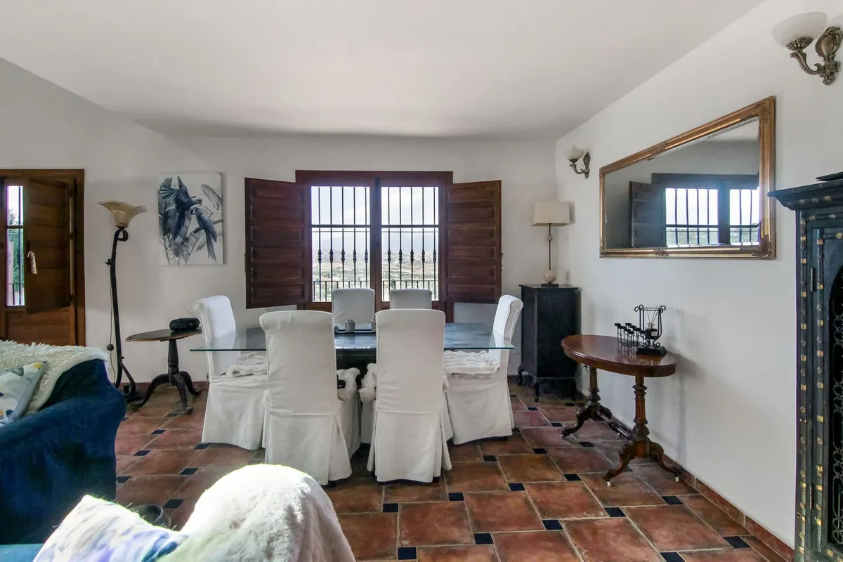 eb469731-b646-45db-8f53-8c4fd568f0e2