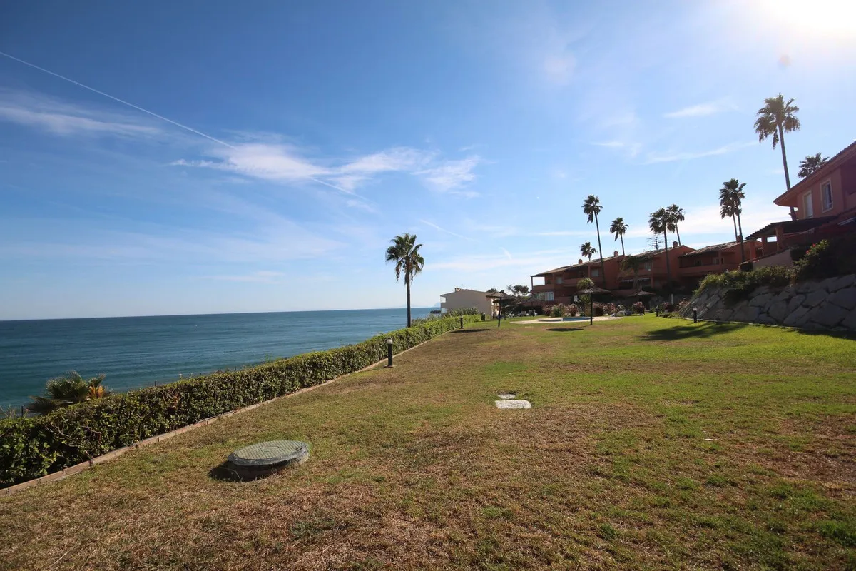 21d759e0-e505-4f0e-9a4b-6e847fc12d63