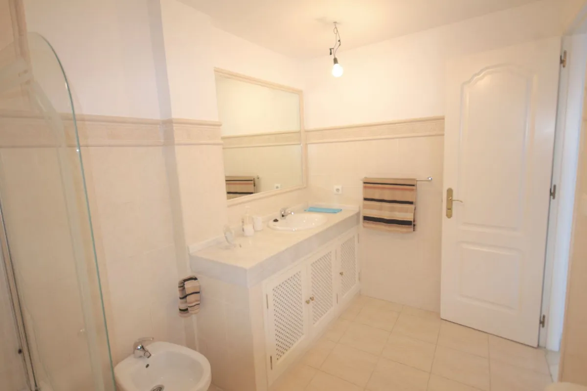 50b6a56a-3728-4795-8310-babc9089076f