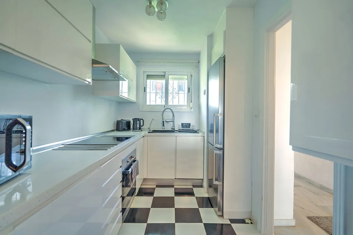 8fd3241d-afee-43b5-a57d-723af1828931