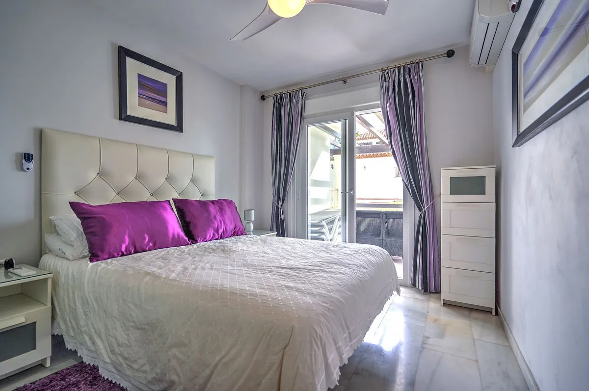 d73948f9-90ee-4c2e-b4ff-401561d5cf5d