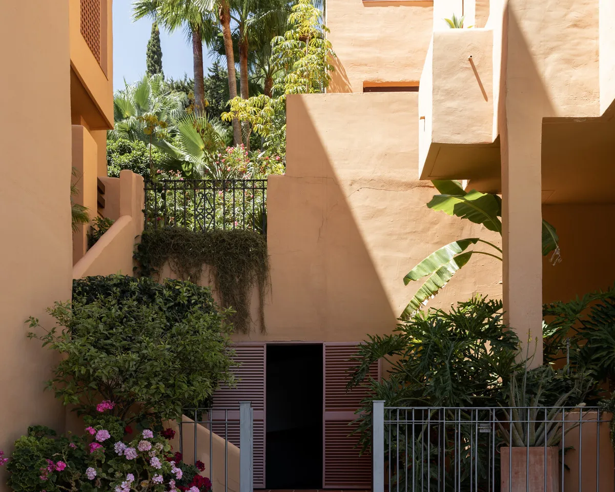 20c73a19-6290-49af-8443-1463954cb35d