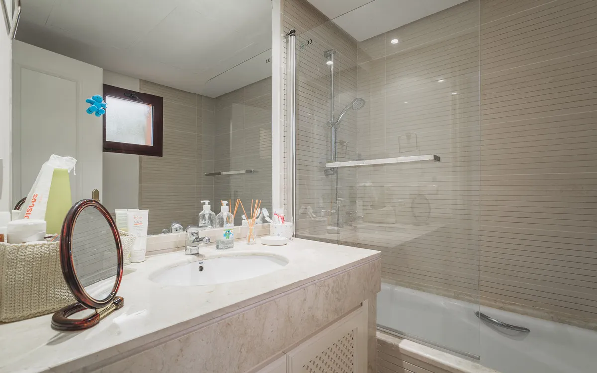 26f9d1e0-2ec4-4129-b3d8-5487cd97fcfd