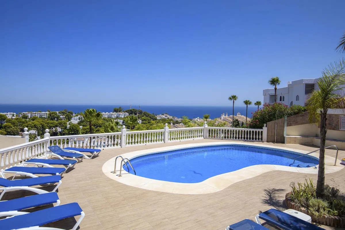 b377a734-a101-4c5d-b657-15da404177db