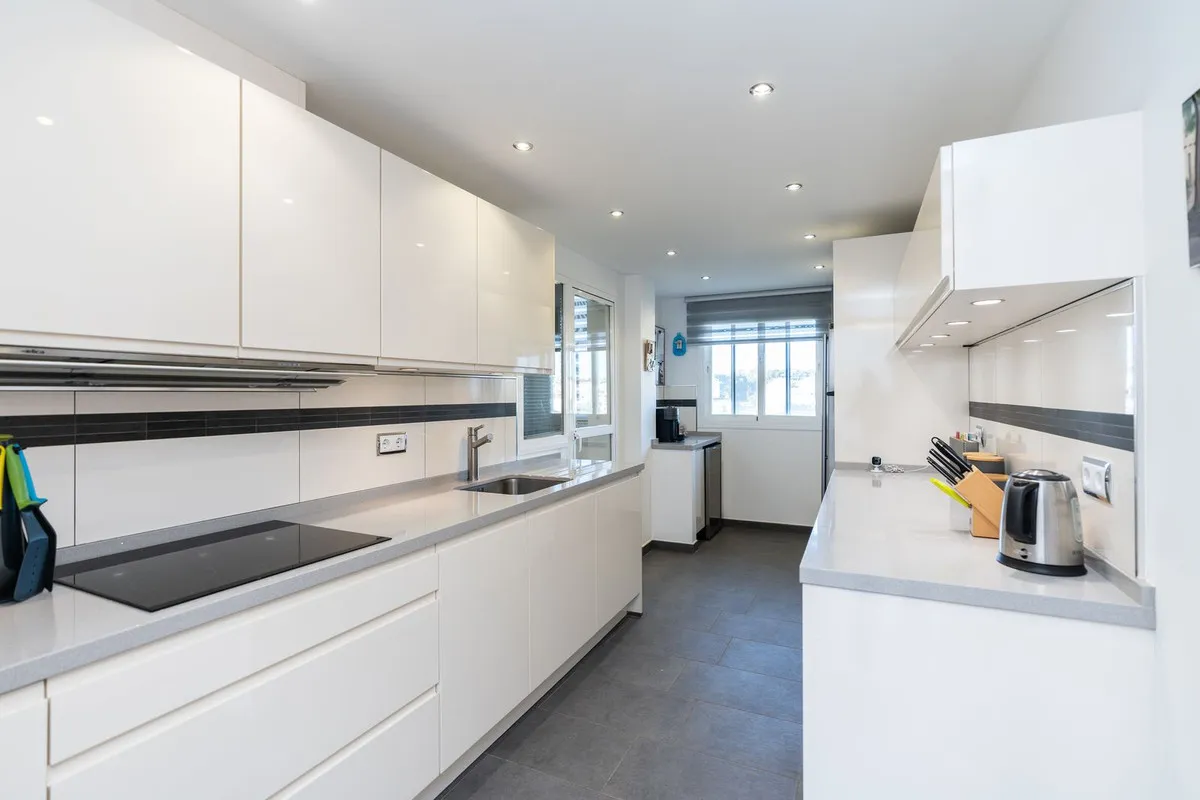 2a8bdf05-2827-4fca-ad96-0e18219a32d2