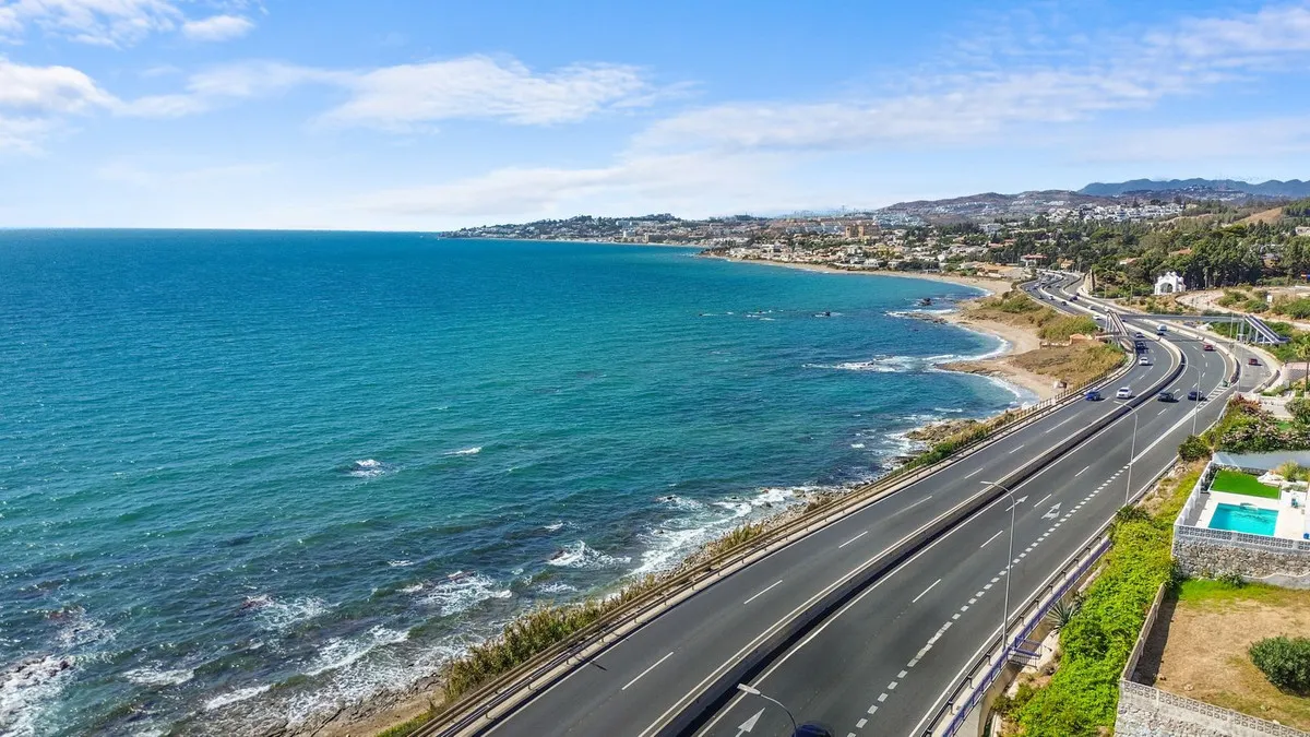 6afaaa50-2254-4a32-9de2-0adb60cb85c9