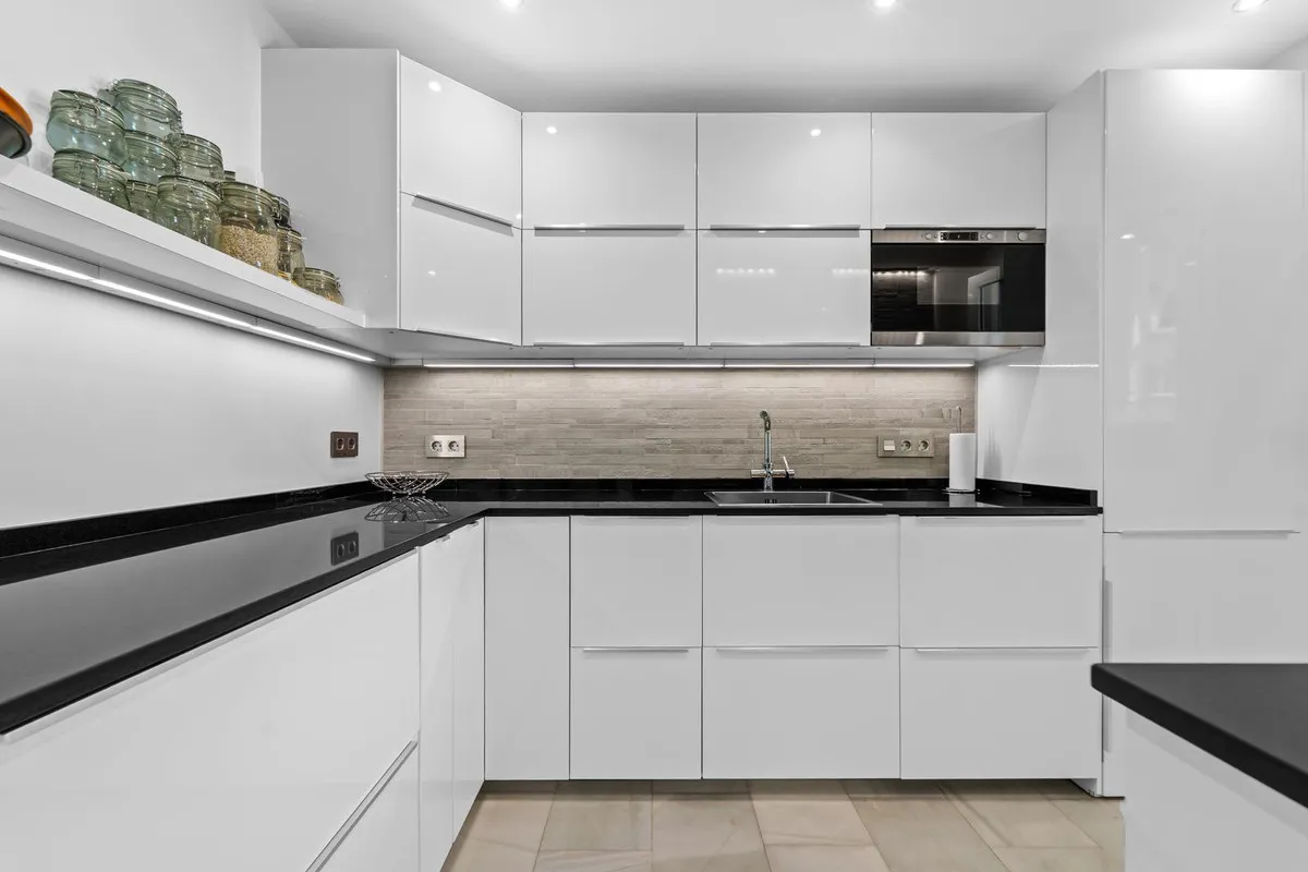 e96477f8-8993-485f-bfaf-117d631b6ca4