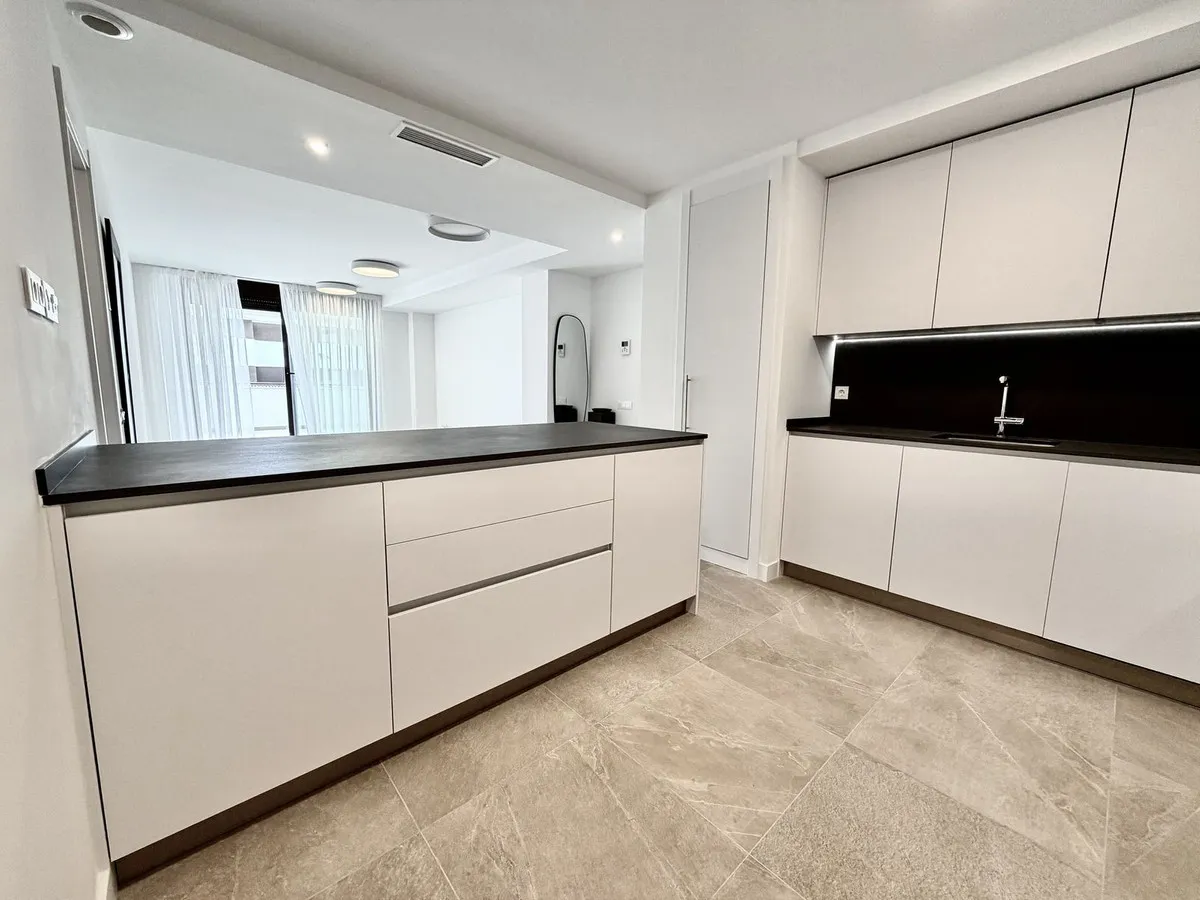 10b03f53-57a7-47bf-a88d-e6a966307da6