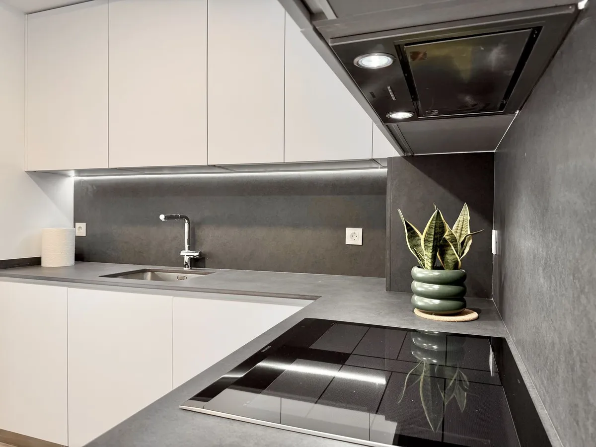 8e94a3ae-6ab9-4237-a18c-ad346d194570