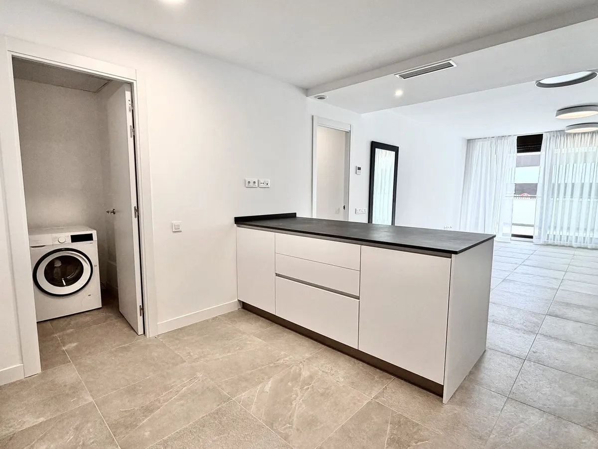 8fa3105f-9429-4dab-9aee-df2201a742b0