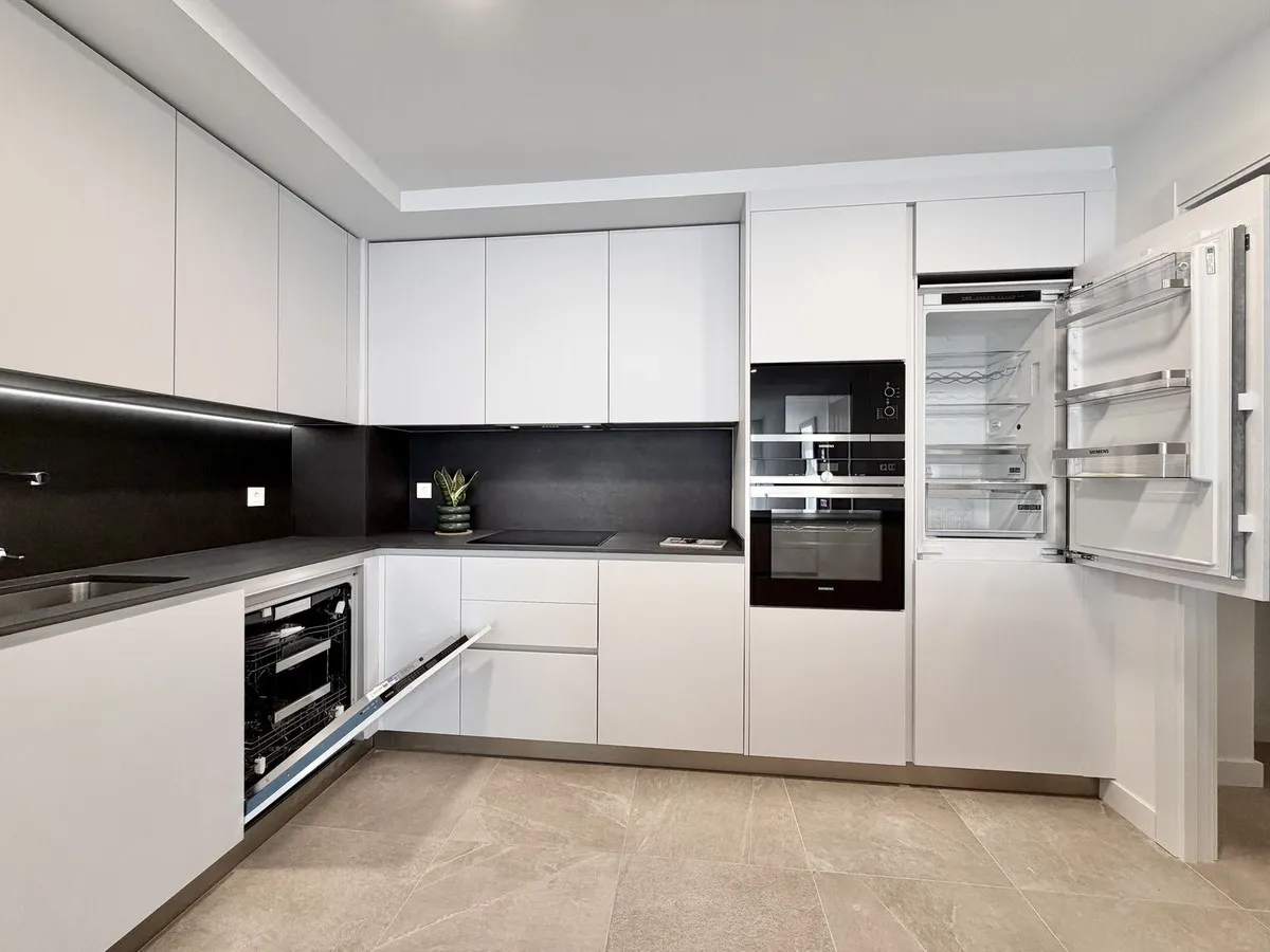 bb3ffbdc-7d8a-4a3c-9cb5-1ccc3f7d40b3