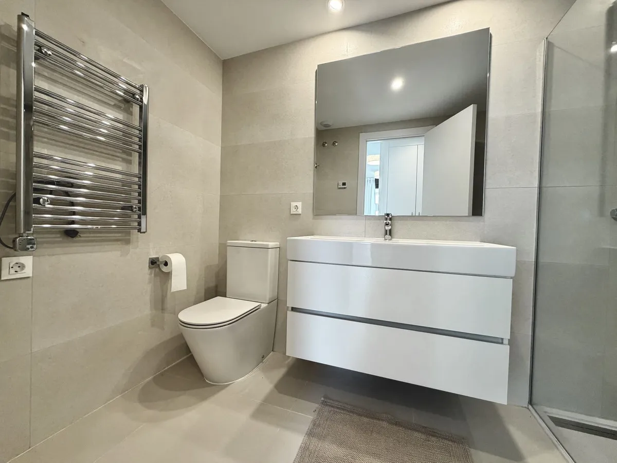 da4323f9-d14a-4303-b3c6-3cd743a30b43