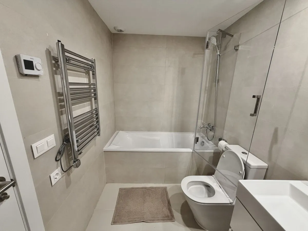 e9e76832-0f94-4f68-be8c-f6c529e94741