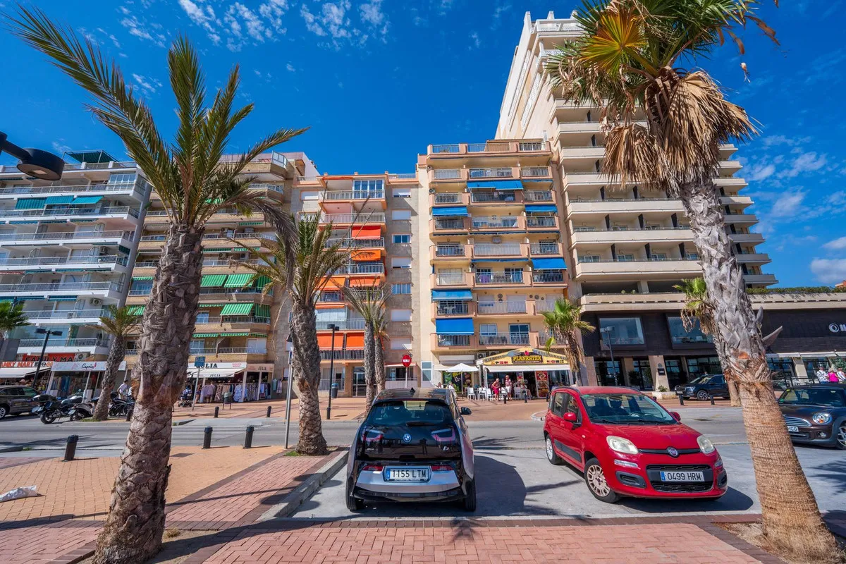 6ee8c353-c756-4e79-9134-b7170465ef81