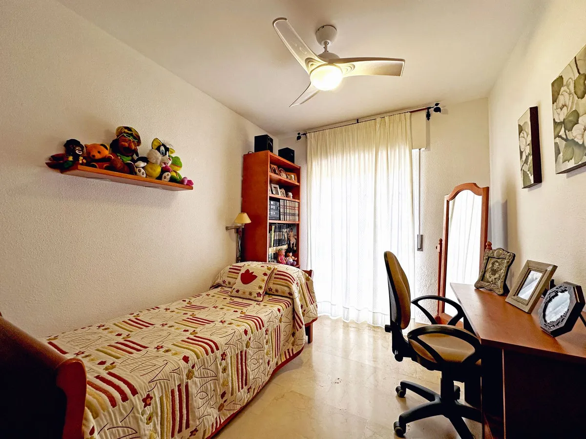 0c4683d4-fc77-493a-8166-7c48678dbae1