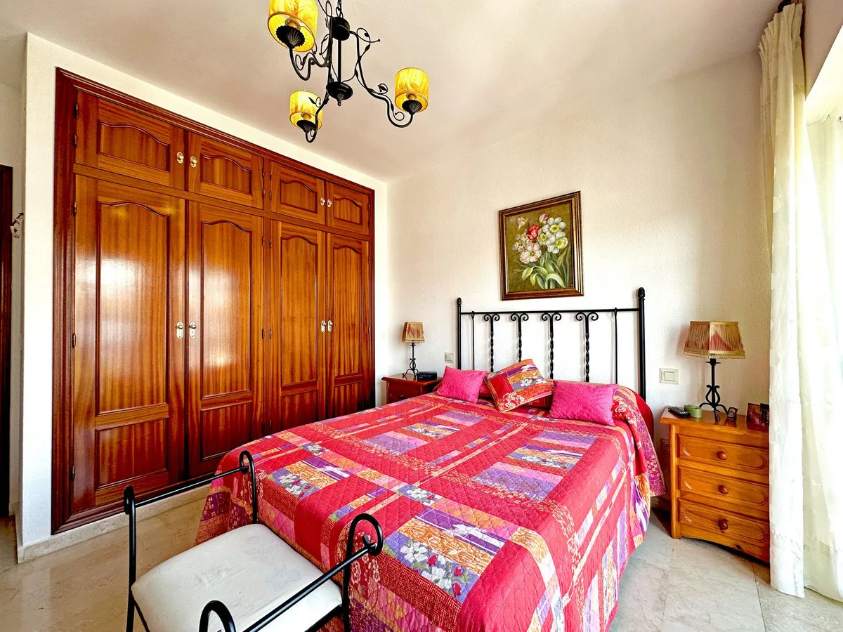 1fb70a7d-f68a-4e13-bbbf-ef16921d47c2