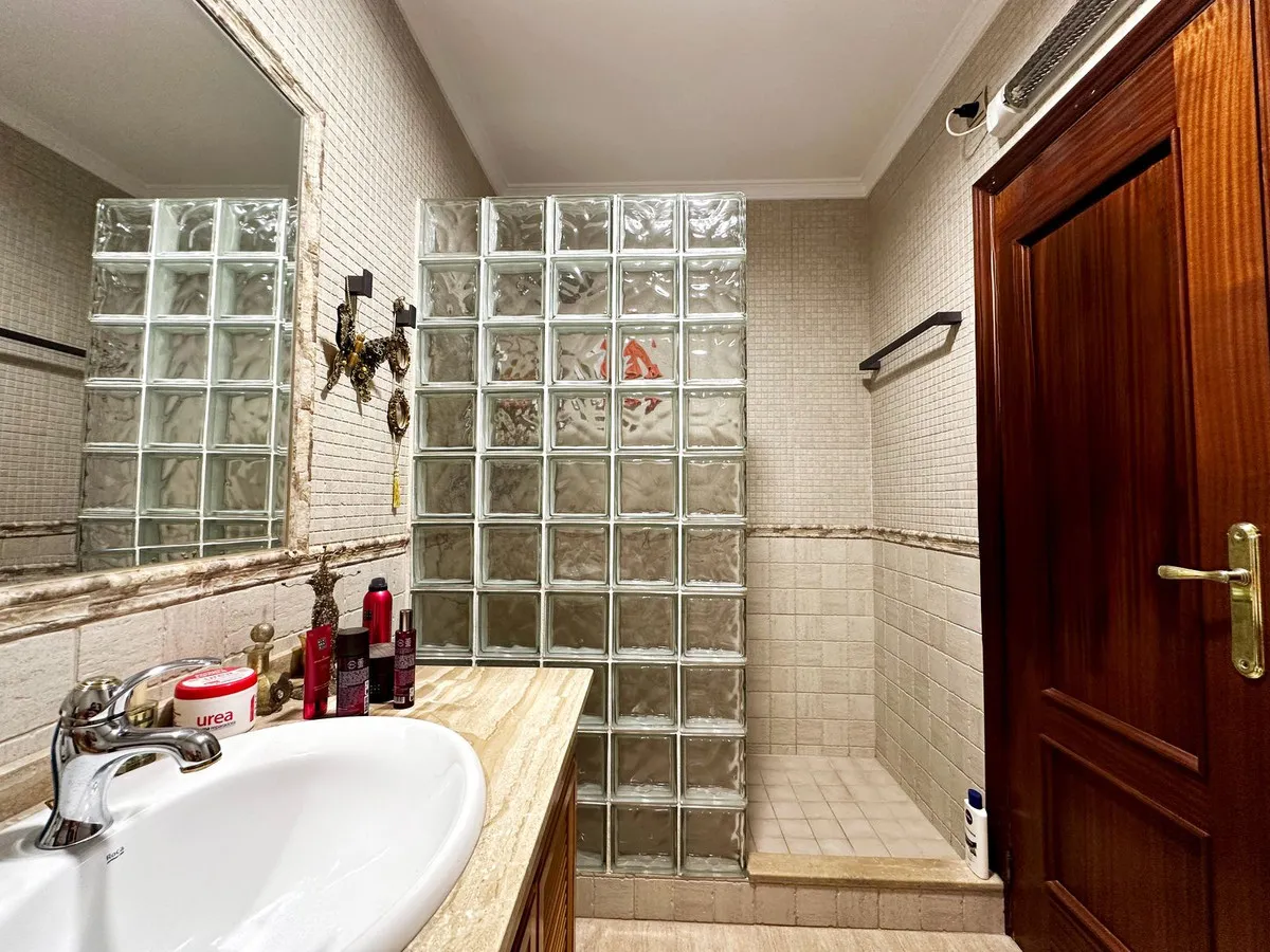 db7a0121-8bff-4a2d-8439-18d6b2c5b9b9