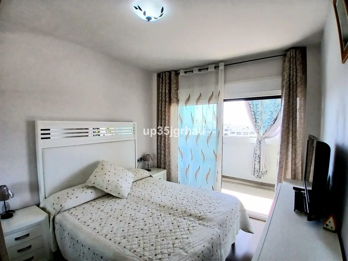 03ca1e56-7938-4fdb-ad69-f0f1f7b9280e