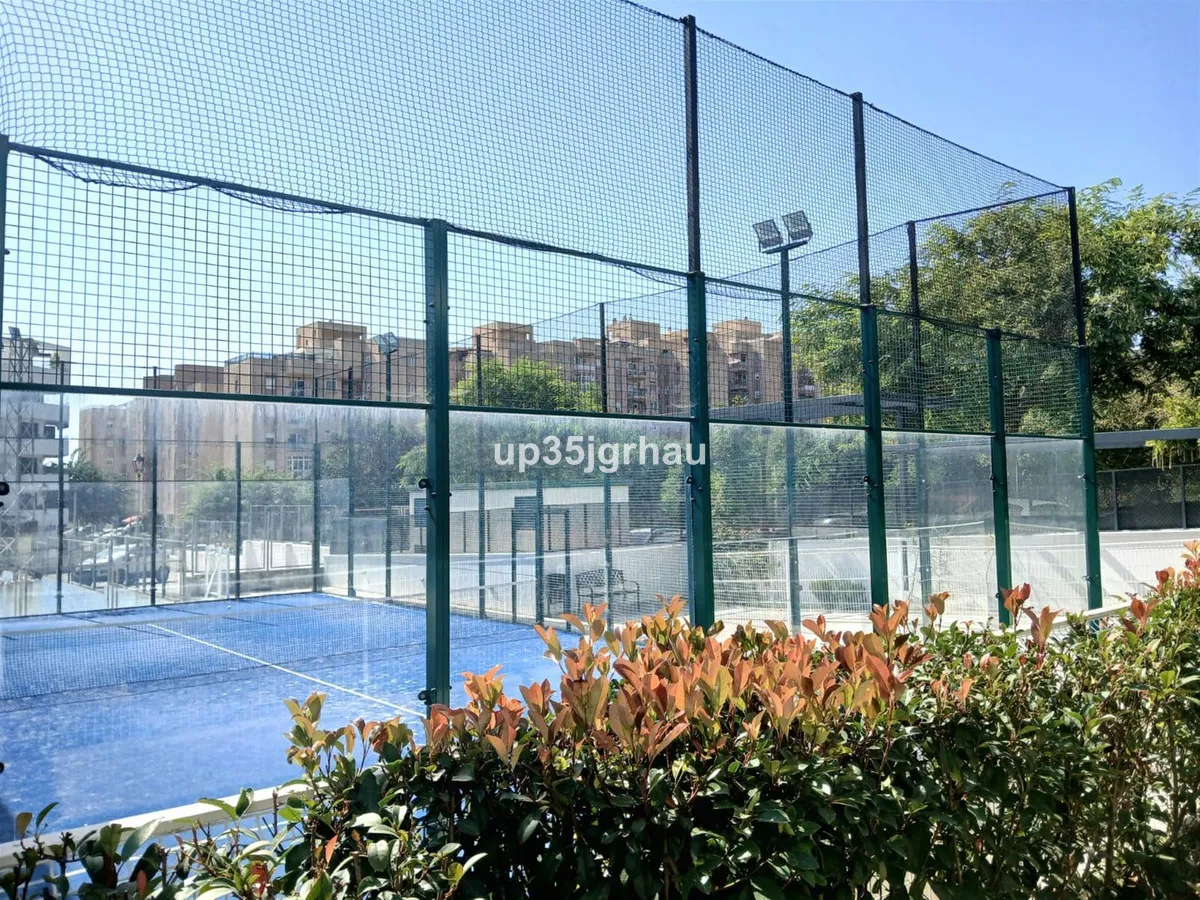 b28ef108-d489-472c-b979-3c18e05ff28b