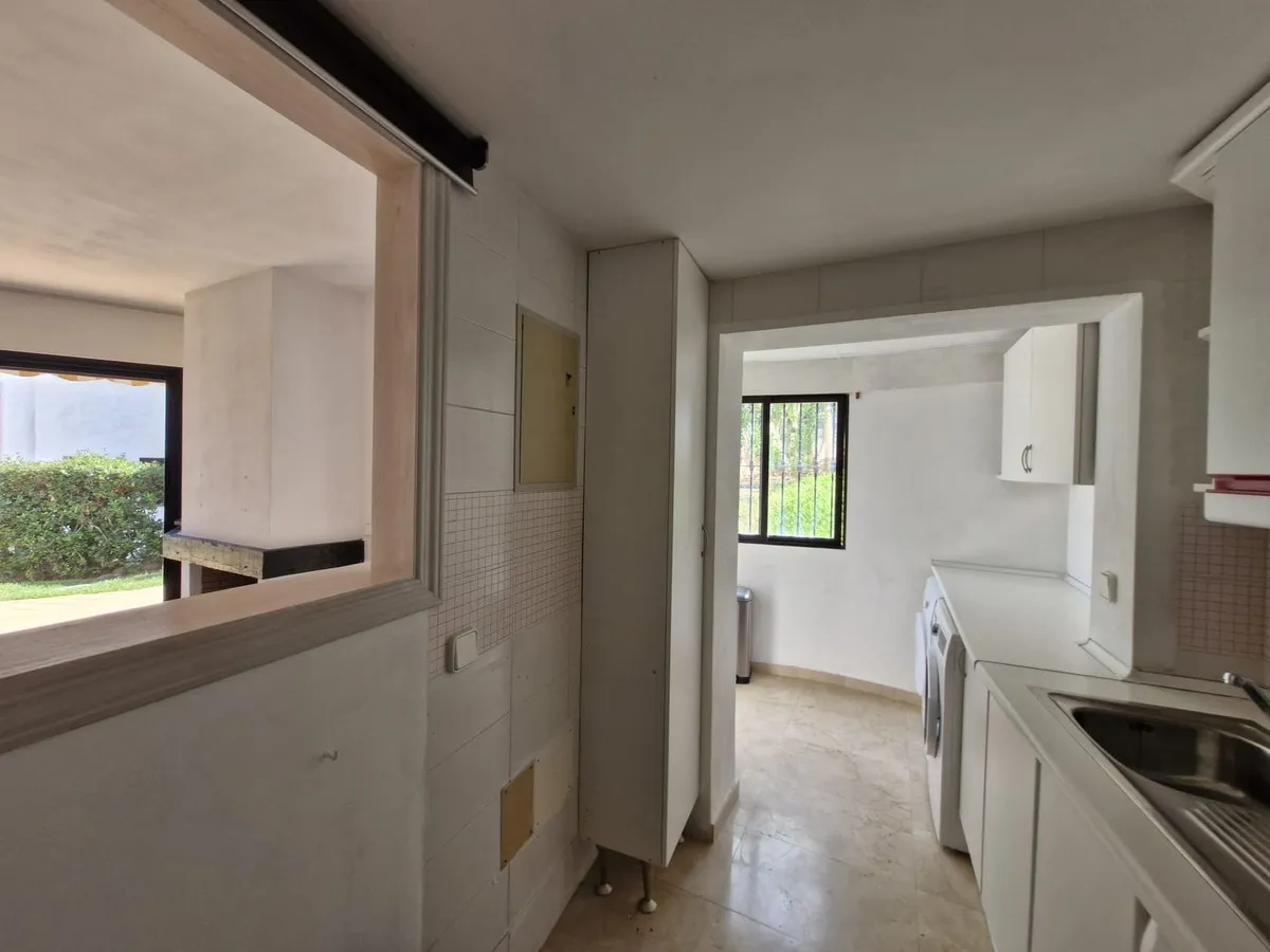 e099a323-ef38-42b2-9475-1641e0372a29