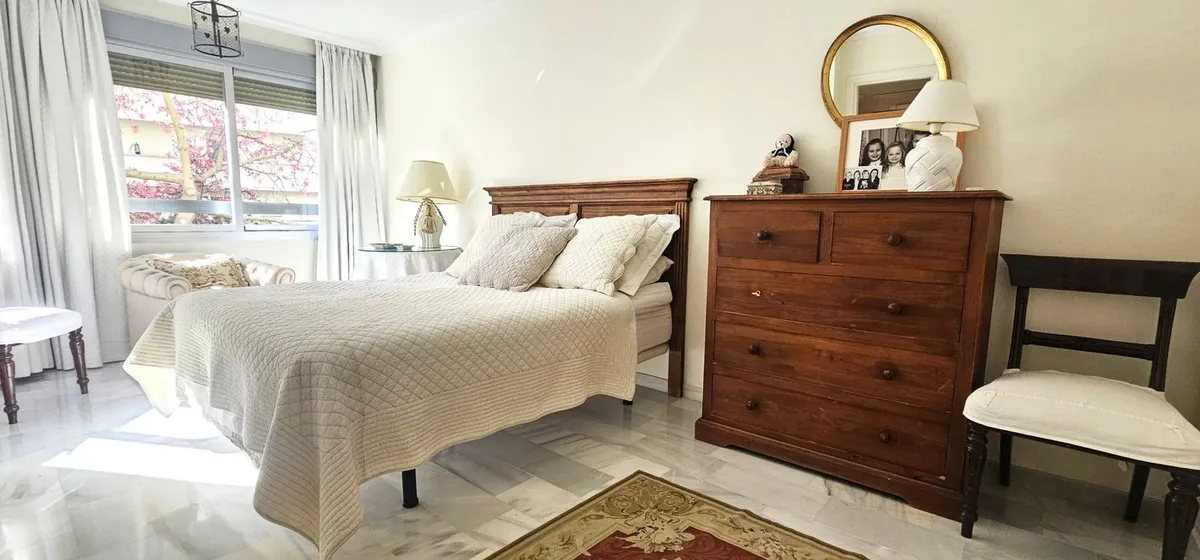 79c3af3c-5e52-4bff-aafd-37e8193d0c82