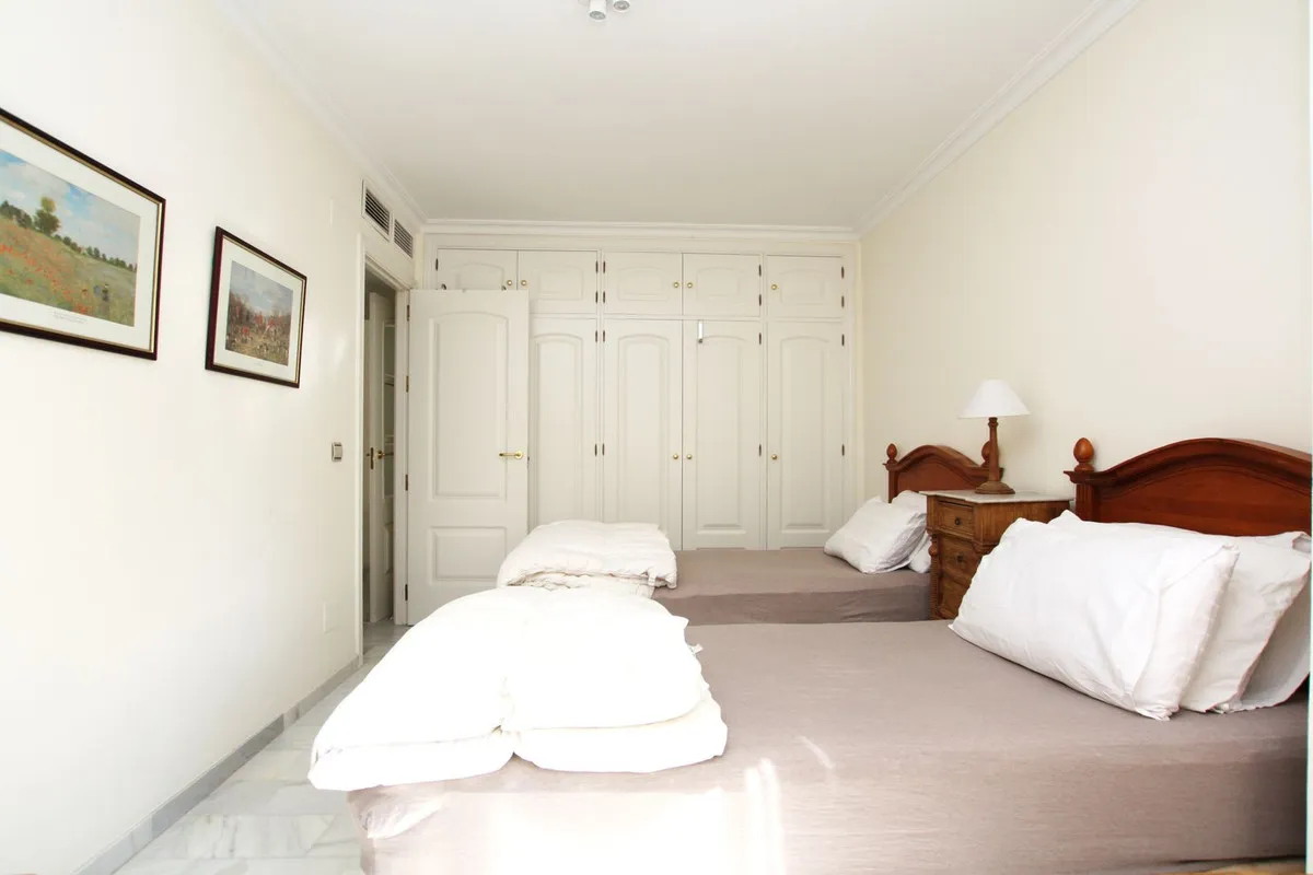 abb1c9a3-637c-4de9-8055-a820060a26cb