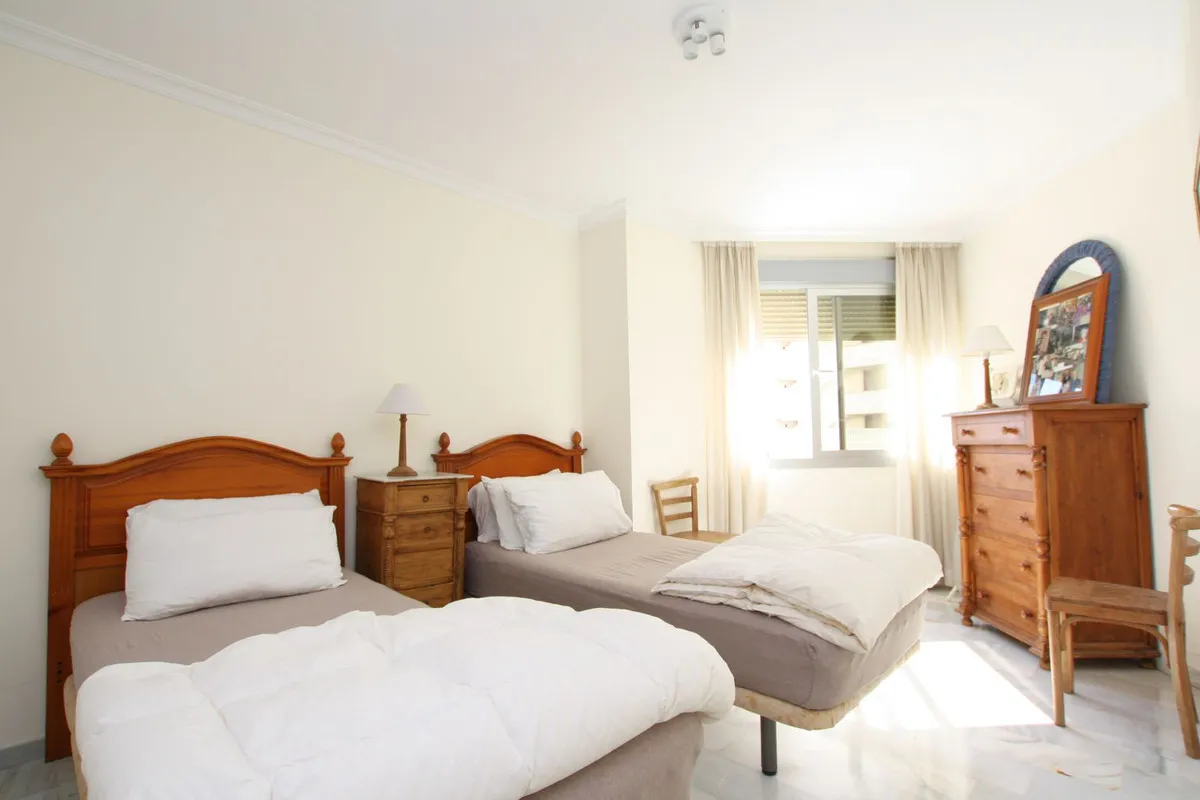 bfc0b583-4985-43c1-83d9-05615de9b173