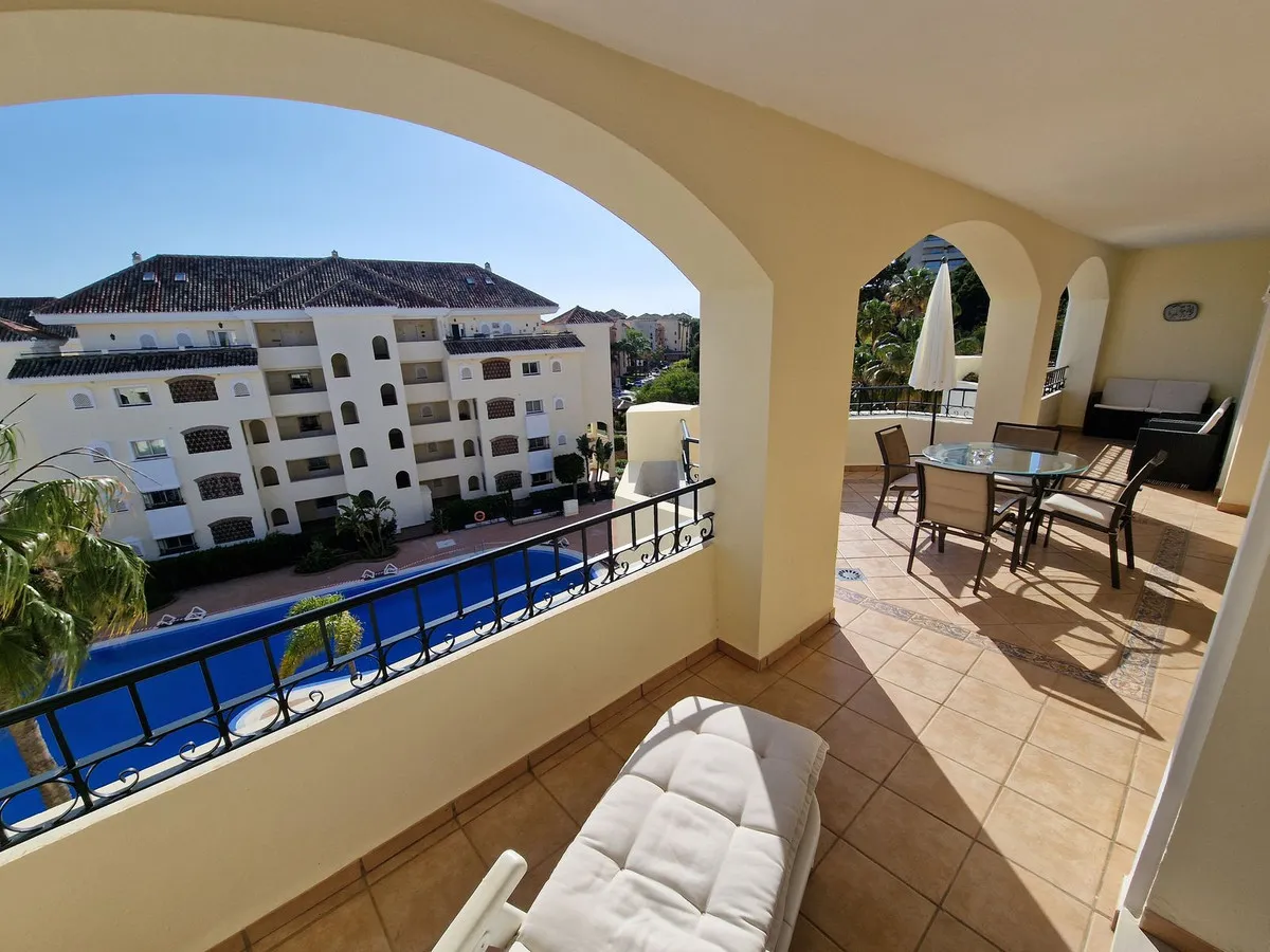 b0326294-82d0-4c53-8d4e-959b7dc15177