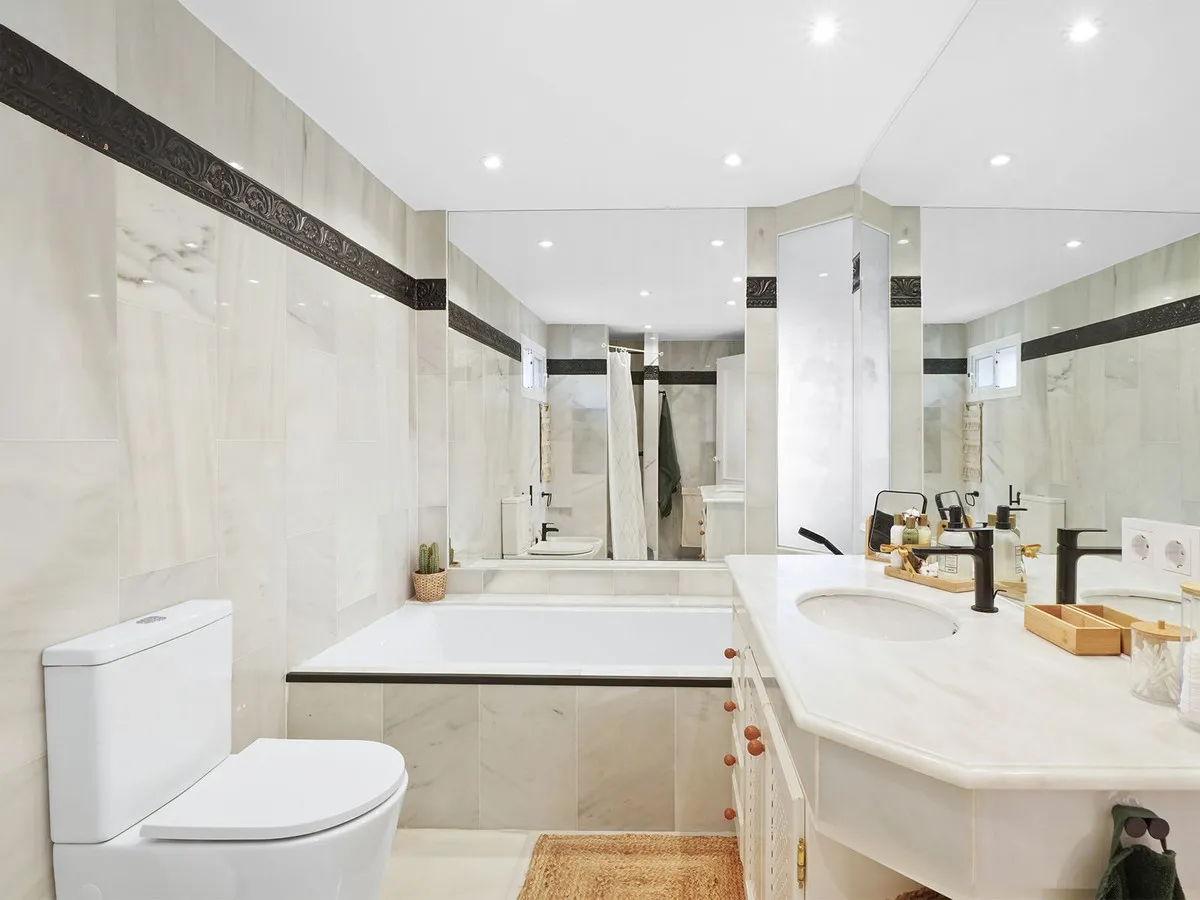 b20e52b2-23a3-4ad5-96fe-fb9f5a3cbc87