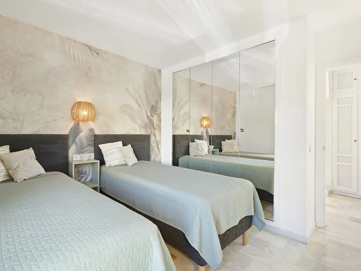 d5728a64-cc32-4949-9913-d4dd1dc2daa2