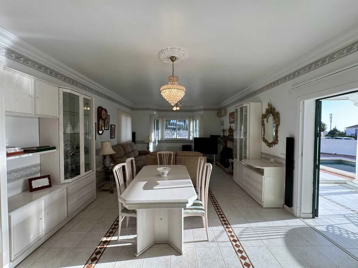 5d8c90ef-3191-42d6-87da-803c2618dcbf