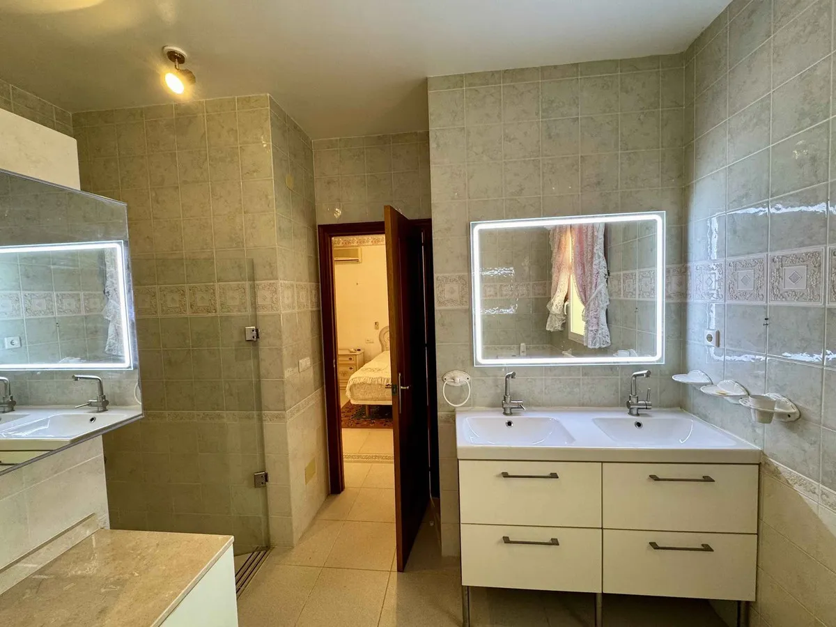 6e2ffe88-19ab-419e-ad63-97b9af95bacf