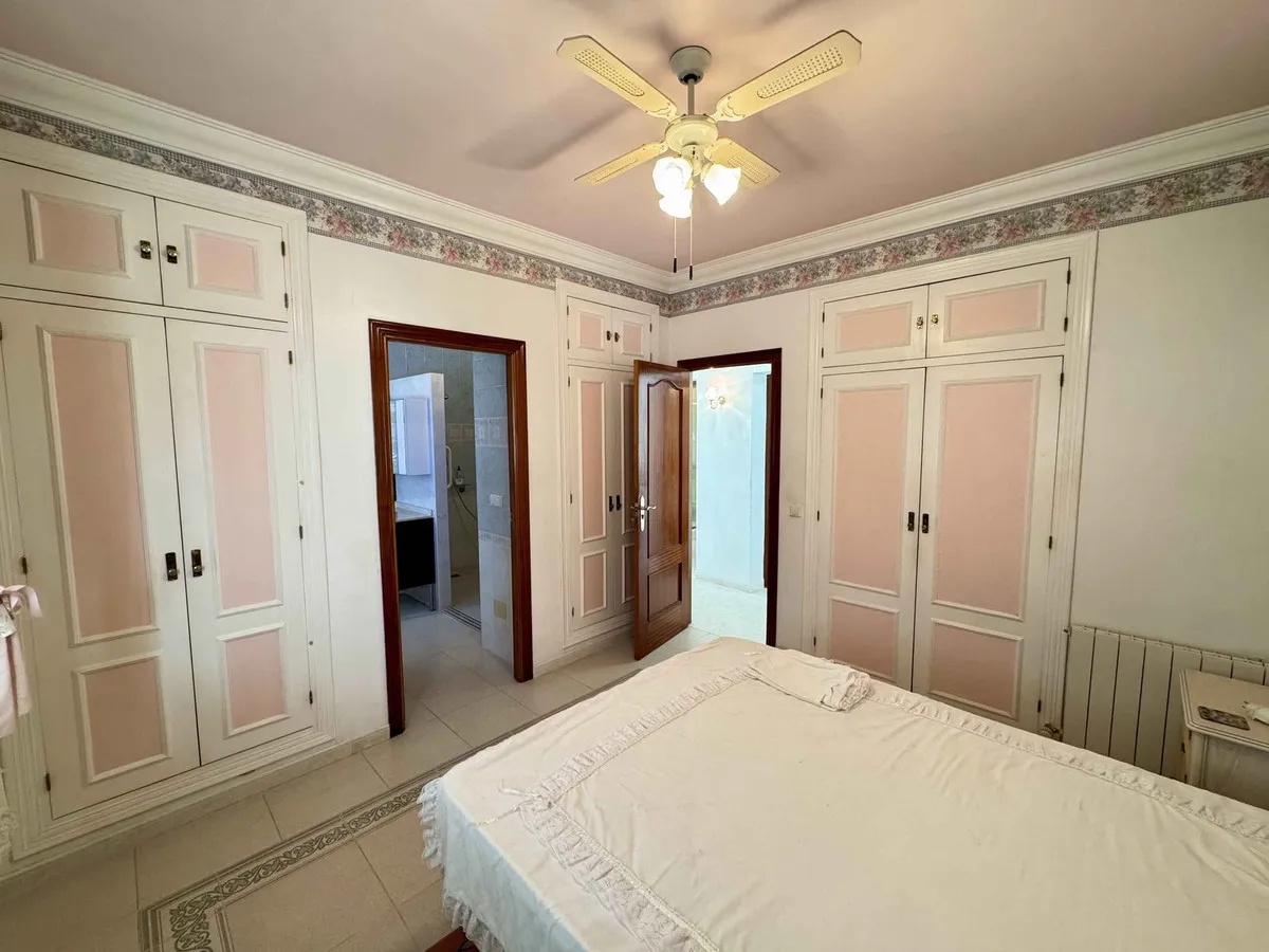 aacb6c35-2573-46b2-8afd-e016a2c6e82e