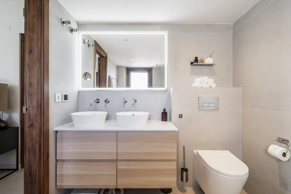 819f592c-7b3a-468d-9b05-6413bb6838d6