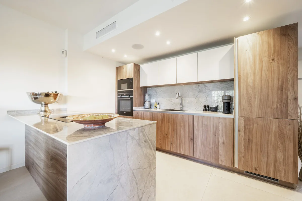 8944b8e7-4357-4247-8e64-1ce9ec5e87bc