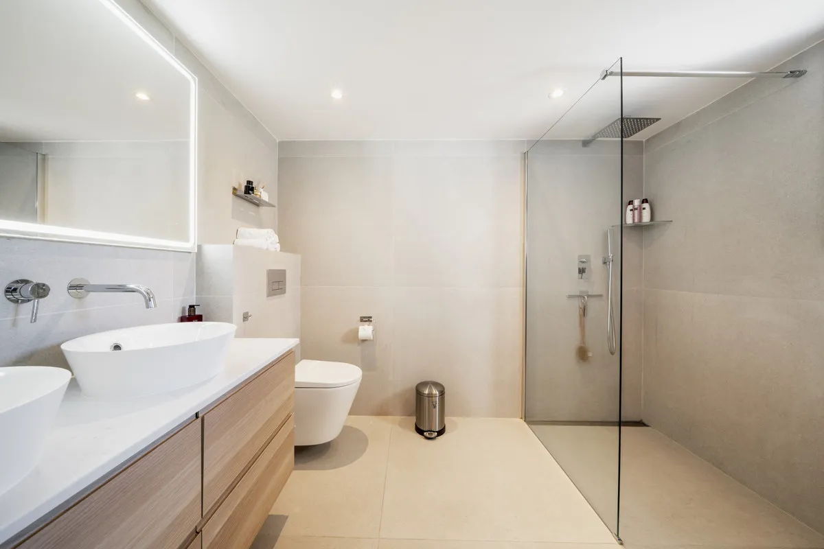 ac39b213-abbf-426e-b182-38d15e9cd3a9