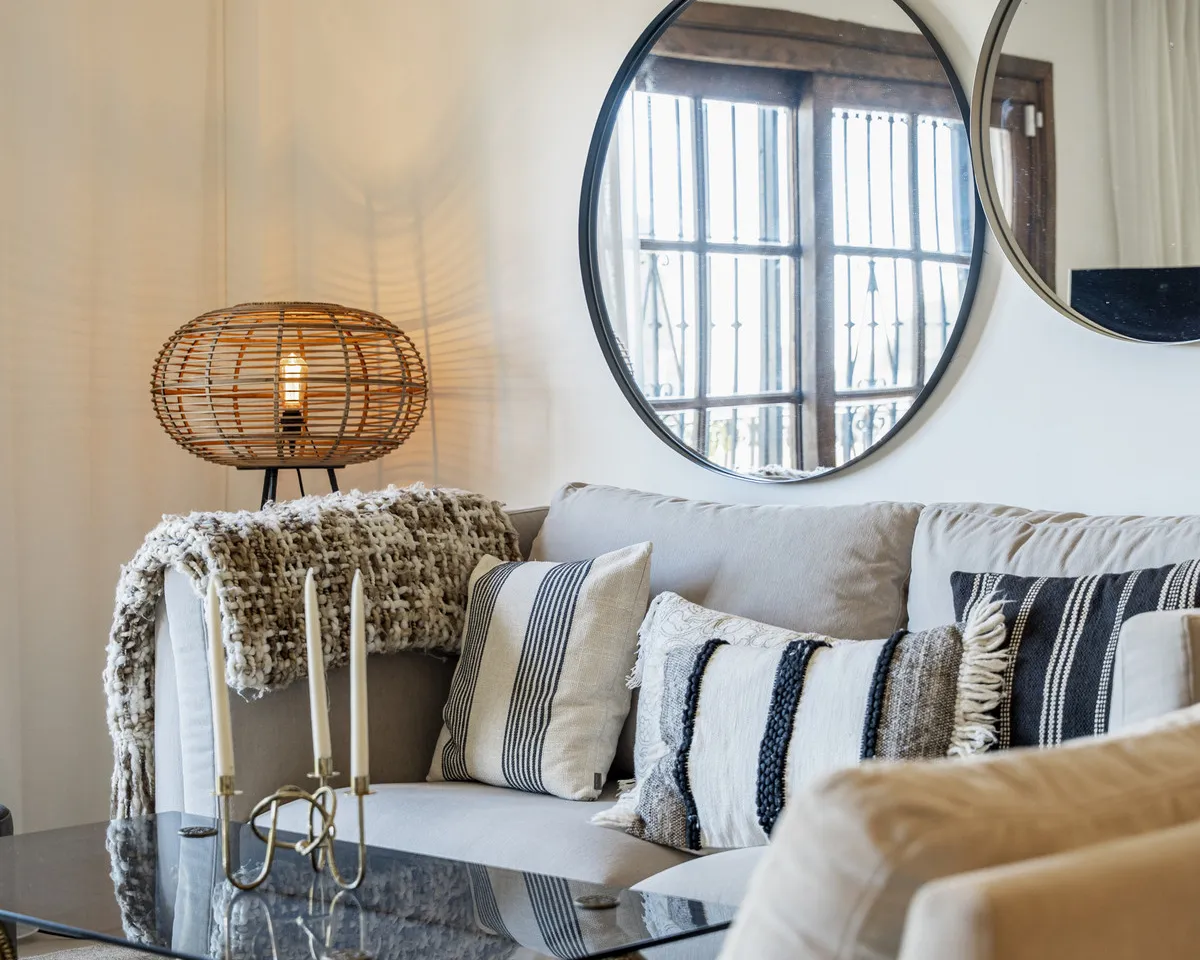 c2af903c-8e01-4cac-8722-b63a84d88f28