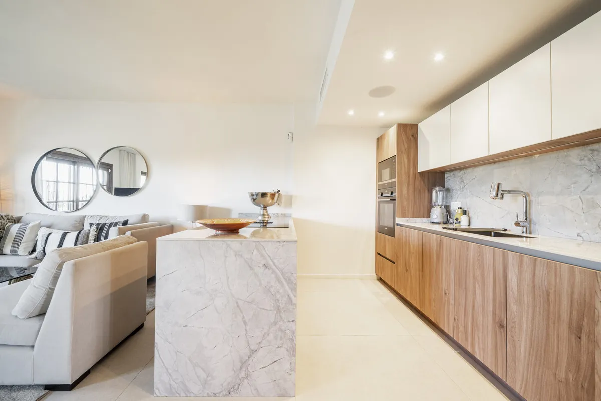 e4603f2b-46e2-4ad0-b7d4-fcaede810d0d