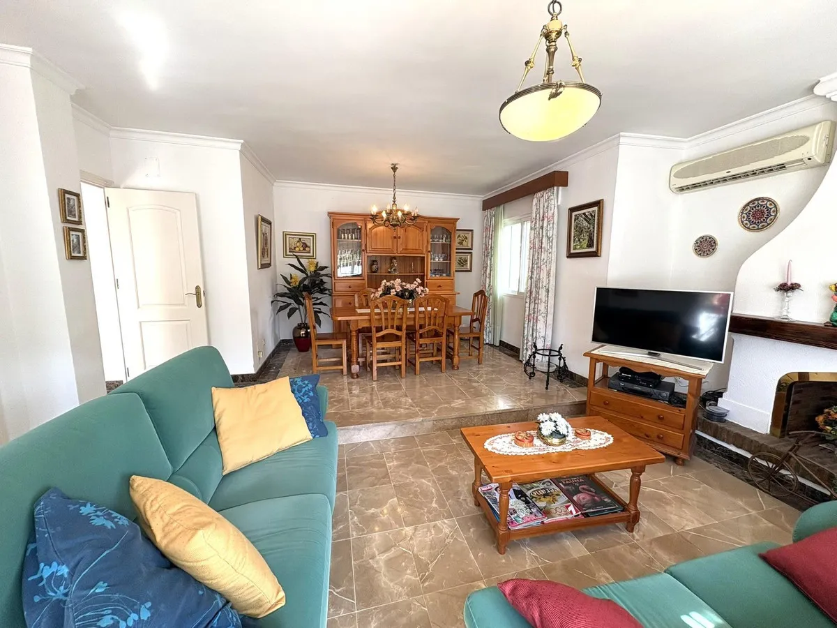 2b353220-b12b-4e2c-b4e0-42b2d6aabb56