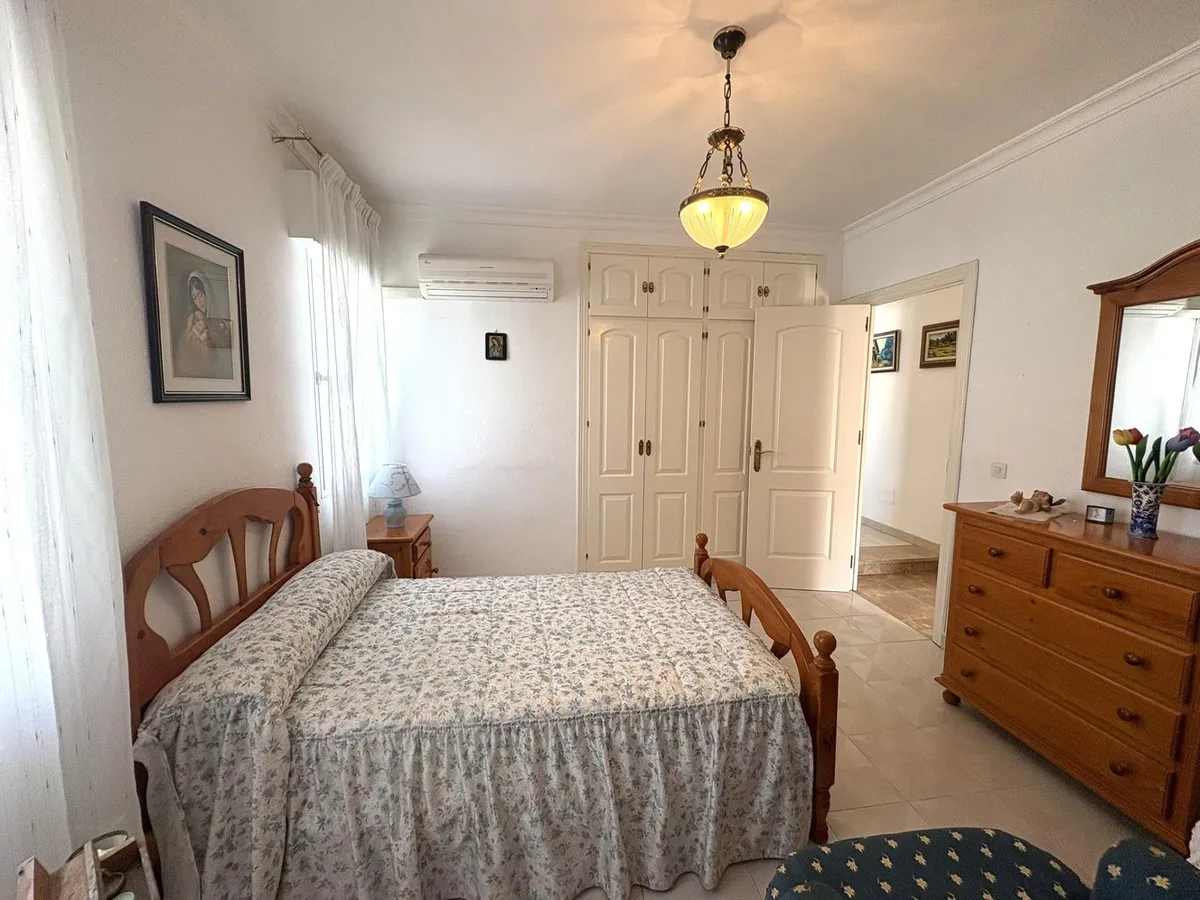 c8e51ea5-3f24-4597-86ab-3cadab7ad69d