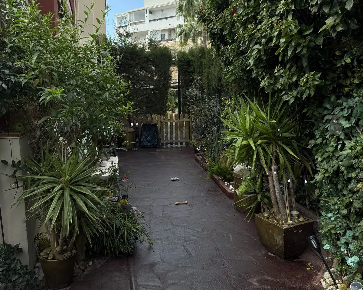 107ae996-37b7-41dd-b5d8-fb7b627b9513