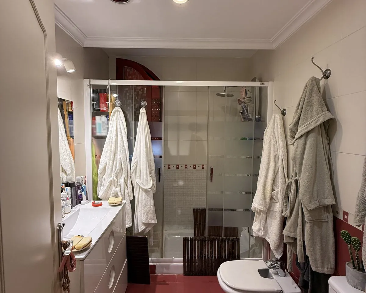 b6935bd9-efd5-433b-ab97-21db57b21f3e