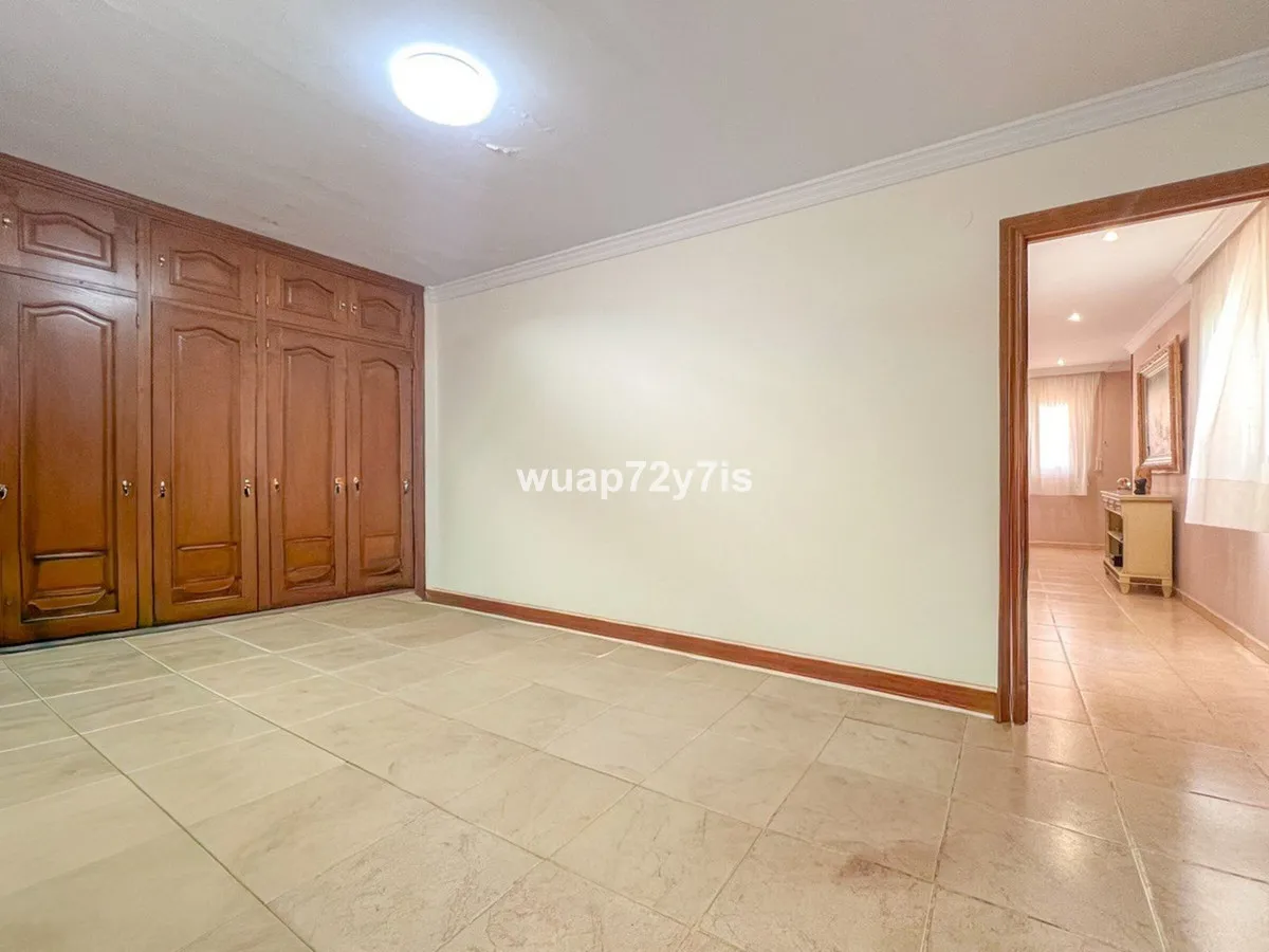 f574aad3-3659-4cb2-a62f-7a45b1c42eb0