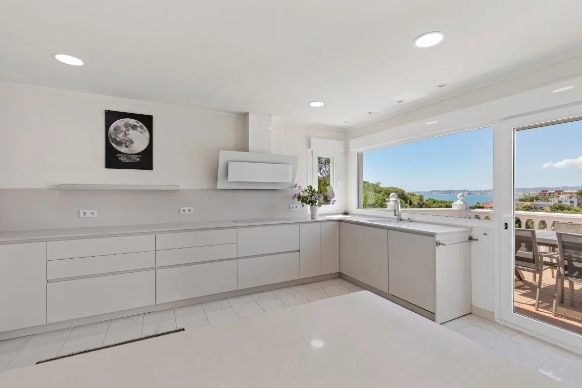 27956b0c-1085-4b0b-a270-571524b73740