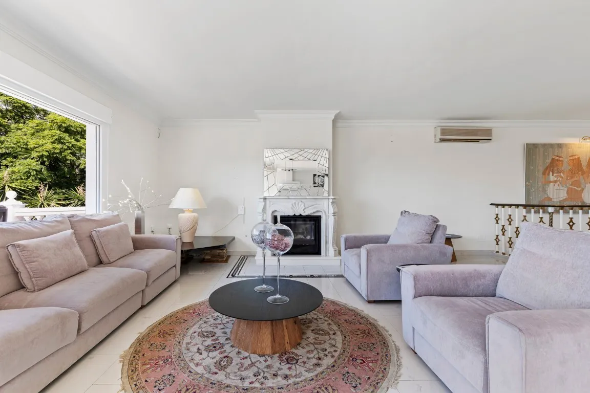 b8eb3b83-708a-44c9-a10a-2c307670fc99