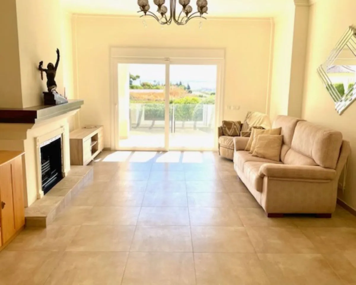 0fb072d4-afdc-4a5c-90a2-898edc06a756