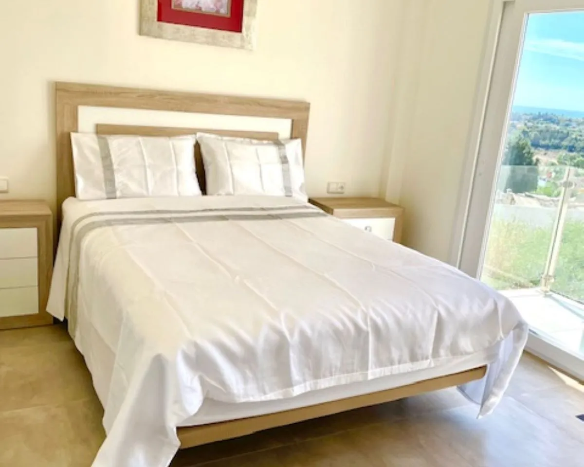 d2a690f3-6f04-42e8-b74f-a8e46d4662c3