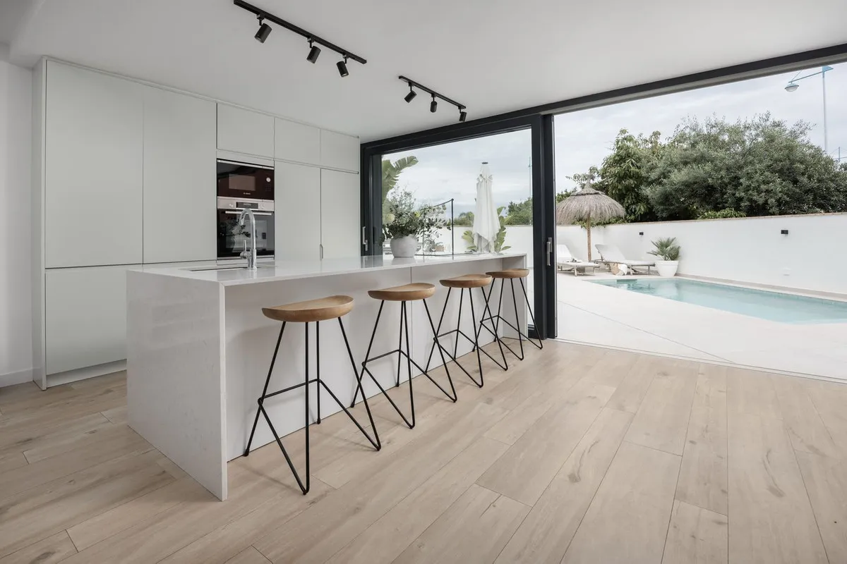 2fcb7e03-5bc3-4eaa-9de7-c33d44bef1ec