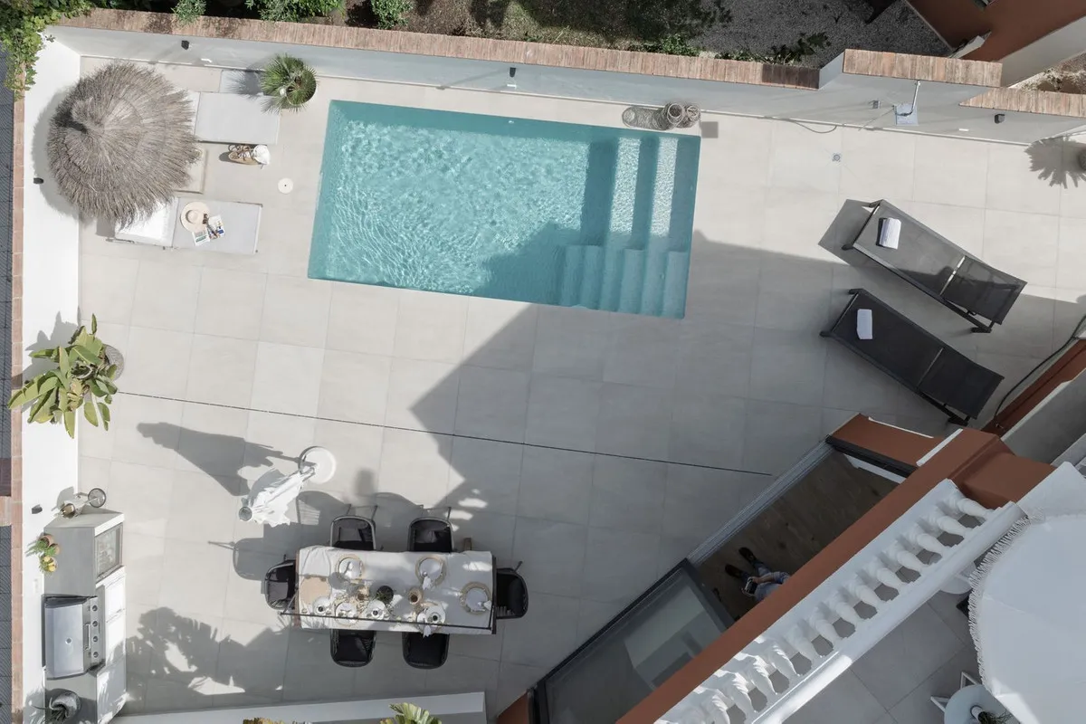 b75ca8c1-ee1c-4dae-8ca4-ee1f13b6d905